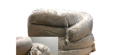 Unsinkable containment boom on water